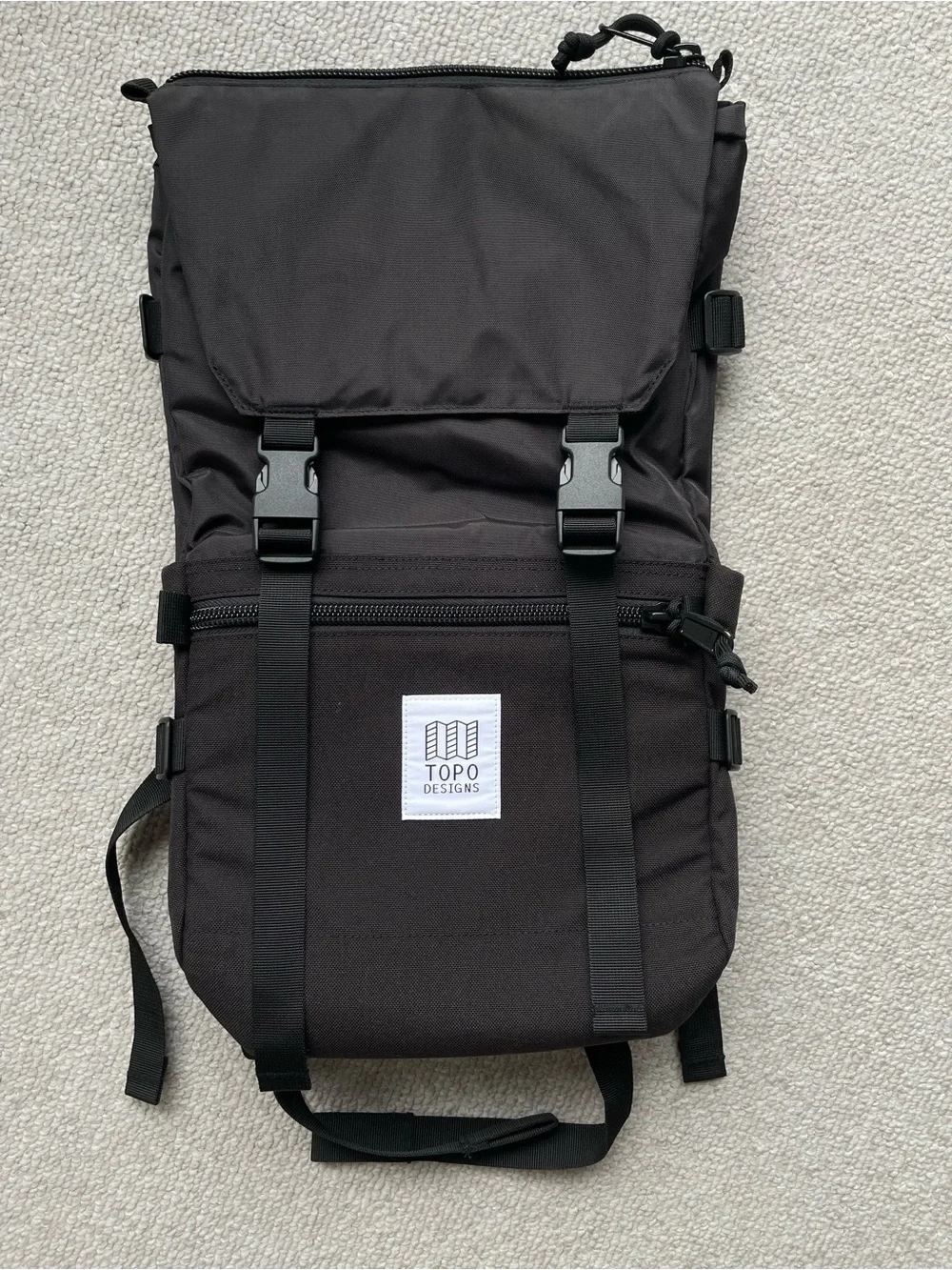 Topo Designs Rover Pack Classic, 20 L, Black on Black, NWOT
